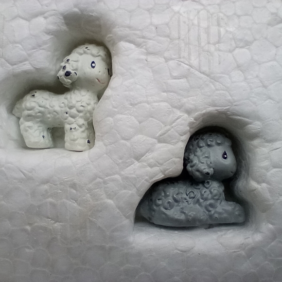 1990 Enesco Precious Moments Miniature  Nativity Scene and The Three Wise Men - Picture 4 of 10